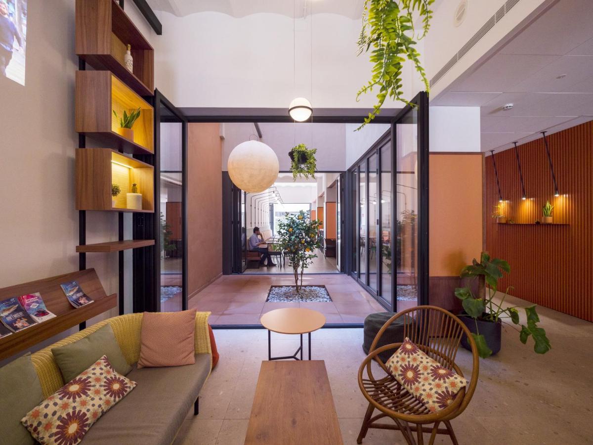 Hotel Orangine 오스피탈레트 데 요브레가트 외부 사진