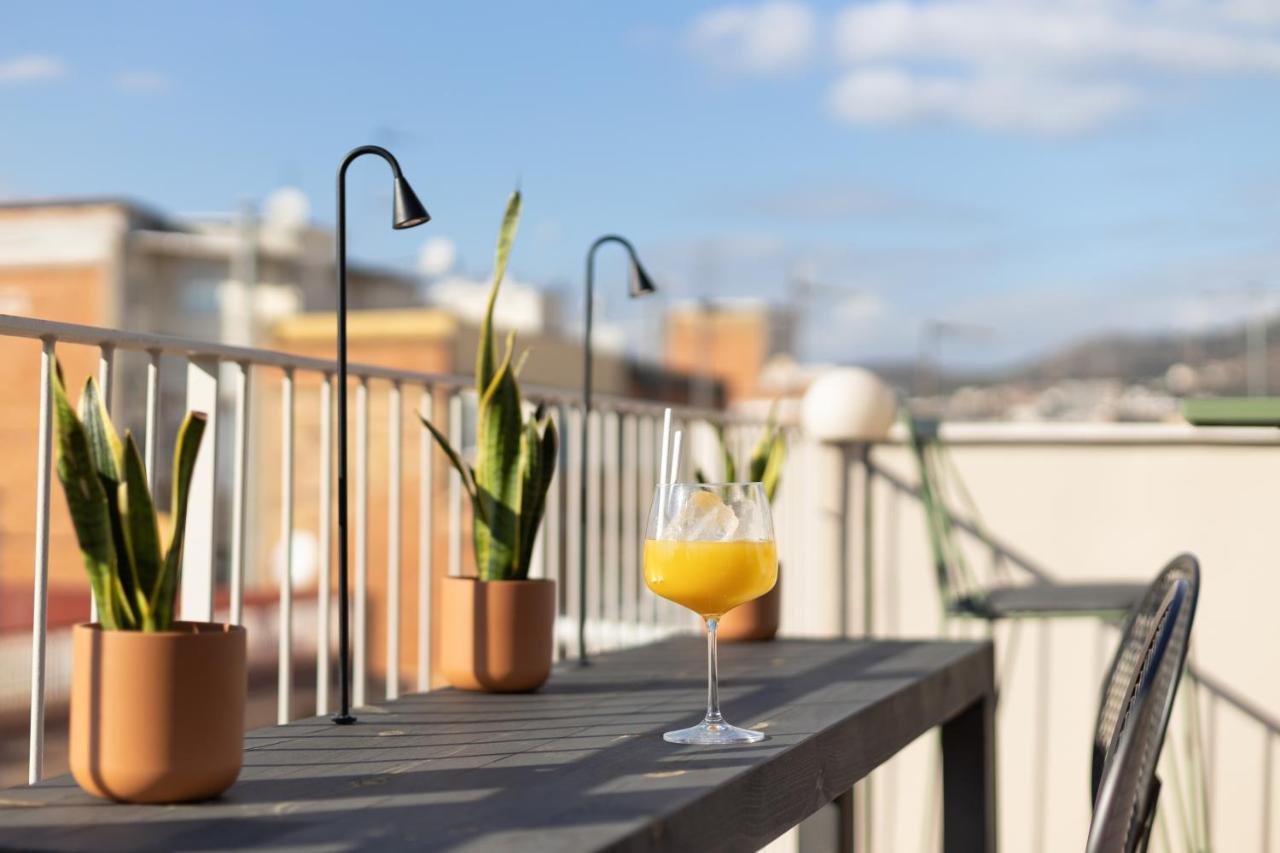 Hotel Orangine 오스피탈레트 데 요브레가트 외부 사진